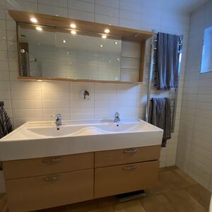 Kommod och spegelskåp badrum 140cm brett