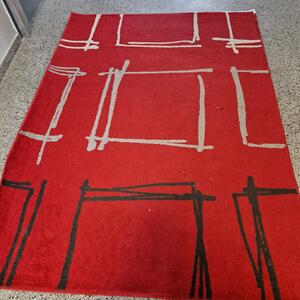 Röd matta . Mått 160× 200 cm 