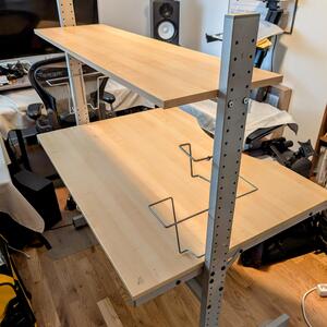 Klassiskt IKEA skrivbord, Jerker 