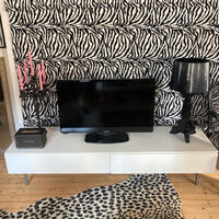 TV bänk från Ikea bortskänkes