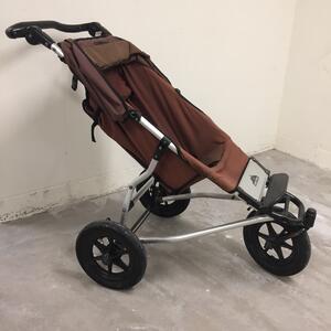 3-hjulig Urban Jungle barnvagn