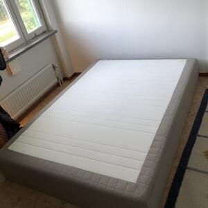 140-säng Ikea