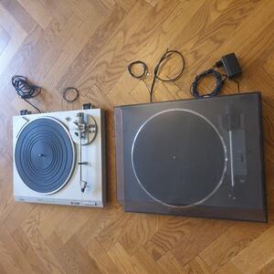 2 vinylspelare bortskänkes