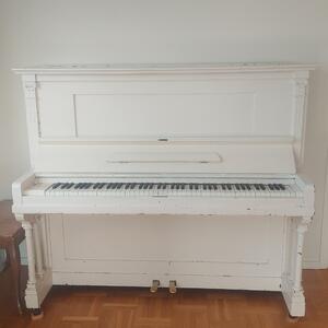 vitt piano