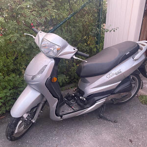 Trasig moped