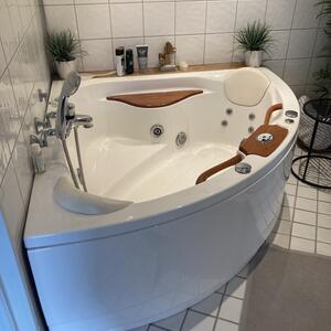 Jacuzzi 140x140