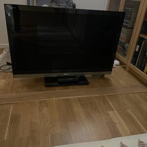 Tv Sharp 40” äldre modell