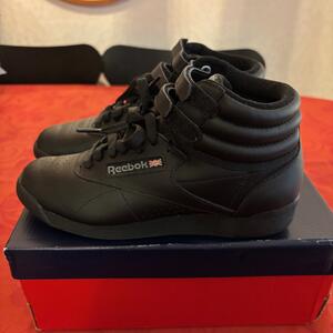 Reebok skor skinn storlek 36-36,5  