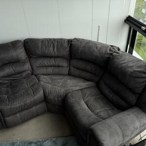 Enjoy Mio hörnsoffa med elrecliner 