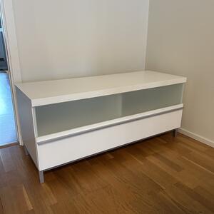 TV bänk med lådor
