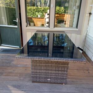 Trädgårdsbord